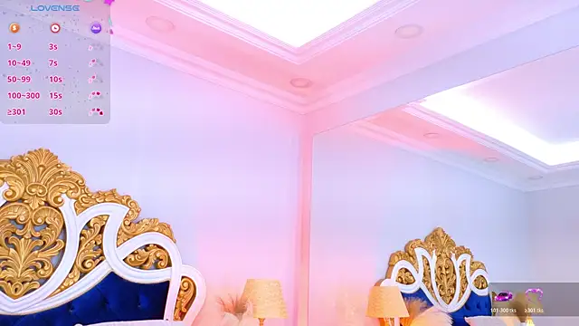 Snapshot of AshleyFerri chatting on 10/31/25, 11:33 AshleyFerri online show from 10/31/25, 11:33