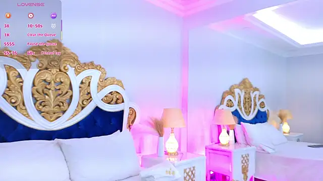 Snapshot of AshleyFerri chatting on 12/19/25, 11:28 AshleyFerri online show from 12/19/25, 11:28