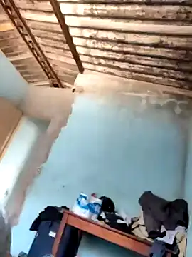 Snapshot of putoso031 chatting on 12/17/24, 04:32 putoso031 online show from 12/17/24, 04:32