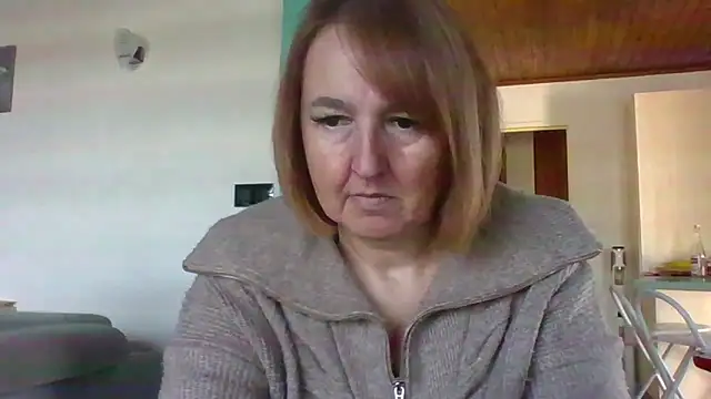 Snapshot of Sandcoq chatting on 11/04/25, 09:41 Sandcoq online show from 11/04/25, 09:41