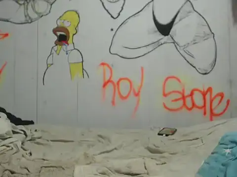 Snapshot of roystonee01 chatting on 11/05/25, 03:17 roystonee01 online show from 11/05/25, 03:17