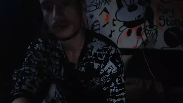 Snapshot of roystonee01 chatting on 11/16/25, 10:54 roystonee01 online show from 11/16/25, 10:54