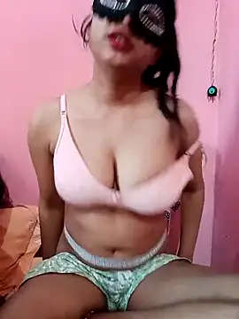 Snapshot of saviverma2024 chatting on 03/05/25, 04:02 saviverma2024 online show from 03/05/25, 04:02