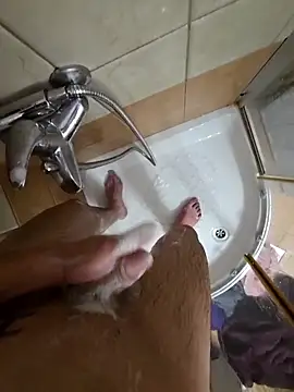 Snapshot of Alexxxmaster1312 chatting on 12/17/25, 06:25 Alexxxmaster1312 online show from 12/17/25, 06:25