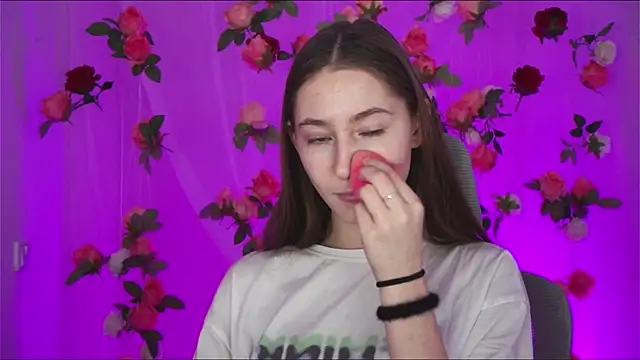 fuunnybunny online show from 12/18/24, 10:19