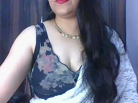 Snapshot of santurmom chatting on 07/03/26, 06:36 santurmom online show from 07/03/26, 06:36