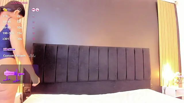 Snapshot of sweetsofia18 chatting on 09/20/25, 11:00 sweetsofia18 online show from 09/20/25, 11:00