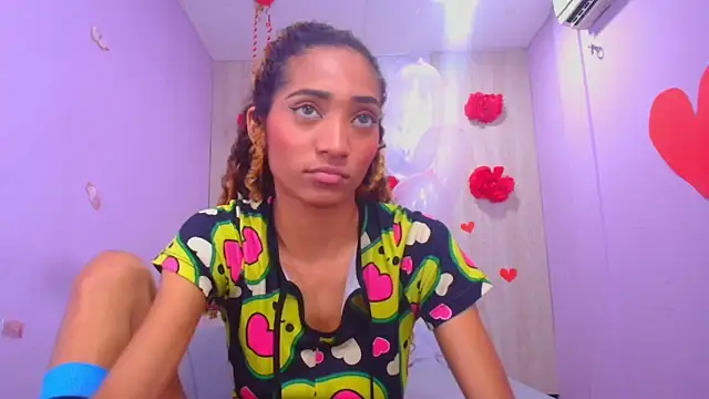 Snapshot of Charlotte_Love10 chatting on 02/20/25, 01:40 Charlotte Love10 online show from 02/20/25, 01:40