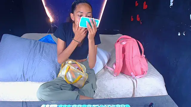 Snapshot of Charlotte_Love10 chatting on 03/20/25, 11:49 Charlotte Love10 online show from 03/20/25, 11:49