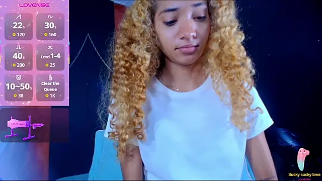 Snapshot of Charlotte_Love10 chatting on 09/25/25, 11:36 Charlotte Love10 online show from 09/25/25, 11:36