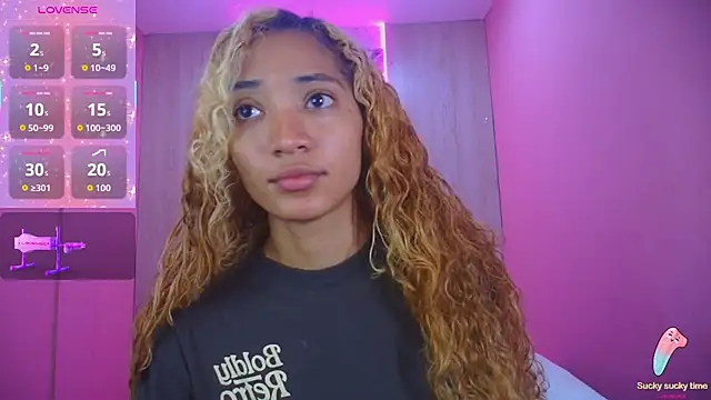 Snapshot of Charlotte_Love10 chatting on 10/29/25, 01:02 Charlotte Love10 online show from 10/29/25, 01:02