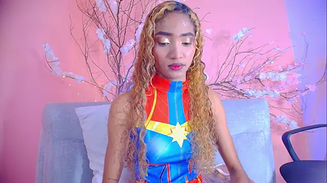 Snapshot of Charlotte_Love10 chatting on 10/31/25, 12:17 Charlotte Love10 online show from 10/31/25, 12:17