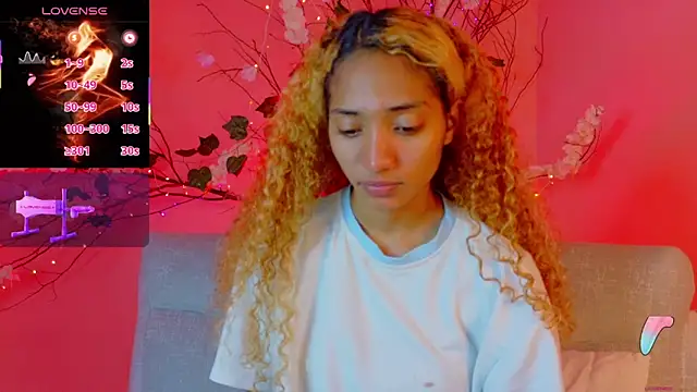 Snapshot of Charlotte_Love10 chatting on 11/12/25, 11:54 Charlotte Love10 online show from 11/12/25, 11:54