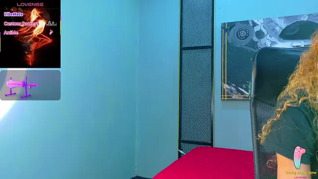 Snapshot of Charlotte_Love10 chatting on 11/15/25, 12:34 Charlotte Love10 online show from 11/15/25, 12:34