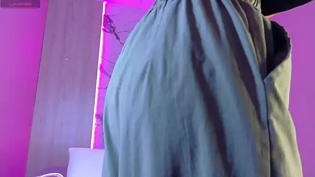 Snapshot of Charlotte_Love10 chatting on 11/20/25, 12:16 Charlotte Love10 online show from 11/20/25, 12:16