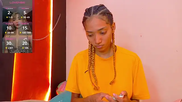 Snapshot of Charlotte_Love10 chatting on 02/24/26, 12:03 Charlotte Love10 online show from 02/24/26, 12:03