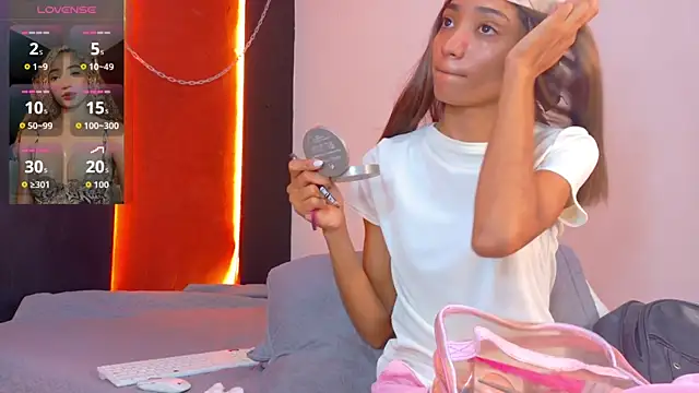 Snapshot of Charlotte_Love10 chatting on 02/25/26, 12:26 Charlotte Love10 online show from 02/25/26, 12:26