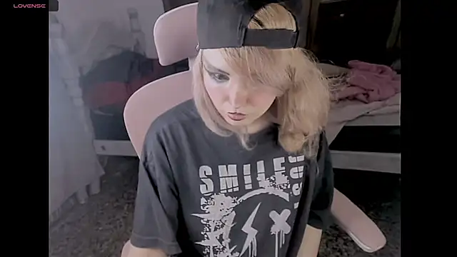 Snapshot of madokapruriens chatting on 09/20/25, 08:26 madokapruriens online show from 09/20/25, 08:26