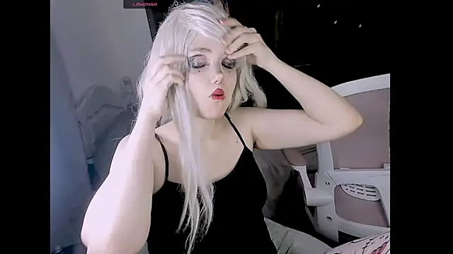 Snapshot of madokapruriens chatting on 10/25/25, 03:14 madokapruriens online show from 10/25/25, 03:14