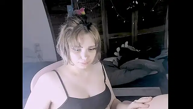 Snapshot of madokapruriens chatting on 11/16/25, 03:45 madokapruriens online show from 11/16/25, 03:45