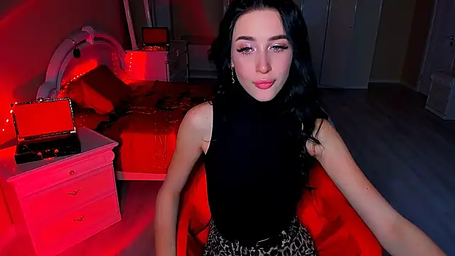 Snapshot of lovely_desire chatting on 12/10/24, 10:49 lovely desire online show from 12/10/24, 10:49