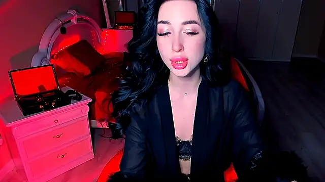 Snapshot of lovely_desire chatting on 12/12/24, 12:44 lovely desire online show from 12/12/24, 12:44