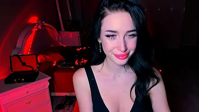 Snapshot of lovely_desire chatting on 12/21/24, 04:14 lovely desire online show from 12/21/24, 04:14