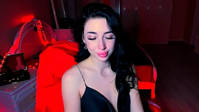 Snapshot of lovely_desire chatting on 01/26/25, 06:06 lovely desire online show from 01/26/25, 06:06