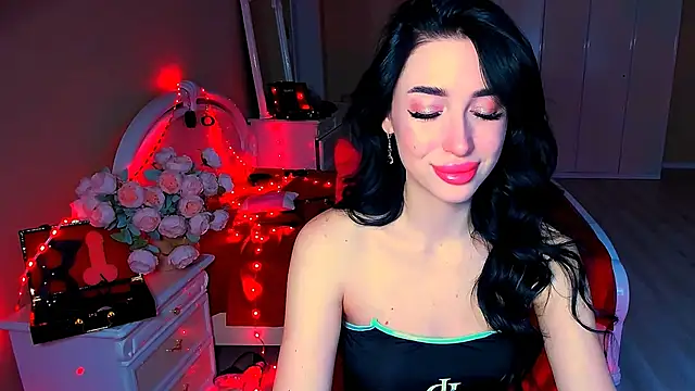 Snapshot of lovely_desire chatting on 02/05/25, 06:24 lovely desire online show from 02/05/25, 06:24