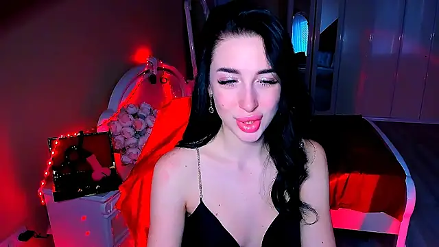 Snapshot of lovely_desire chatting on 02/22/25, 11:35 lovely desire online show from 02/22/25, 11:35