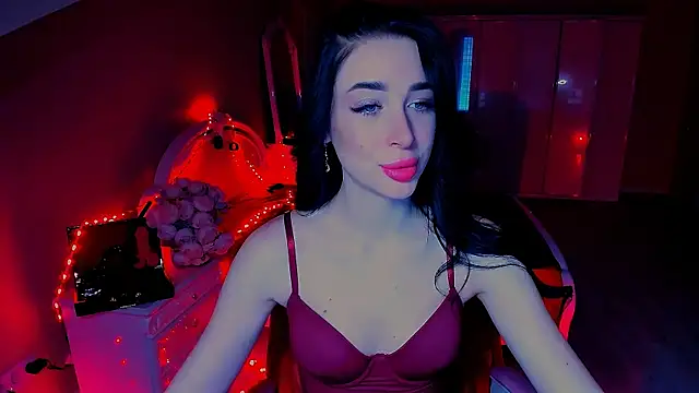 Snapshot of lovely_desire chatting on 03/18/25, 01:09 lovely desire online show from 03/18/25, 01:09