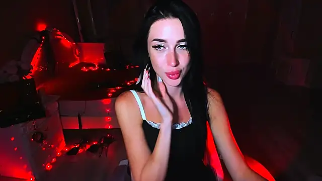 Snapshot of lovely_desire chatting on 09/17/25, 04:08 lovely desire online show from 09/17/25, 04:08