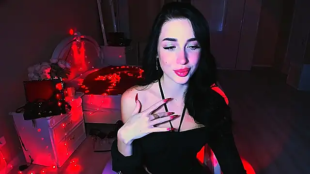 Snapshot of lovely_desire chatting on 10/21/25, 09:43 lovely desire online show from 10/21/25, 09:43