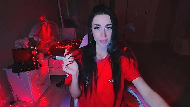 Snapshot of lovely_desire chatting on 10/23/25, 04:06 lovely desire online show from 10/23/25, 04:06