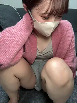 Snapshot of -x_MIU_x chatting on 02/25/26, 10:03 -x MIU x online show from 02/25/26, 10:03