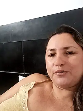 Snapshot of girasol chatting on 02/13/25, 11:28 girasol online show from 02/13/25, 11:28