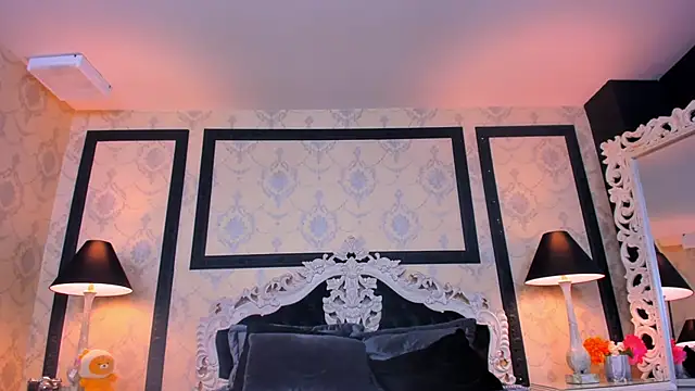 ImSophiie online show from 02/07/25, 09:58