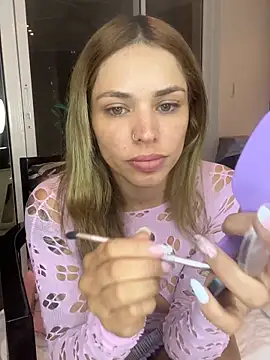 Snapshot of ambarsorachi chatting on 10/02/25, 01:01 ambarsorachi online show from 10/02/25, 01:01