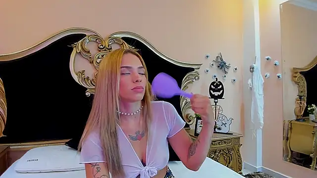 Snapshot of ambarsorachi chatting on 10/20/25, 07:58 ambarsorachi online show from 10/20/25, 07:58