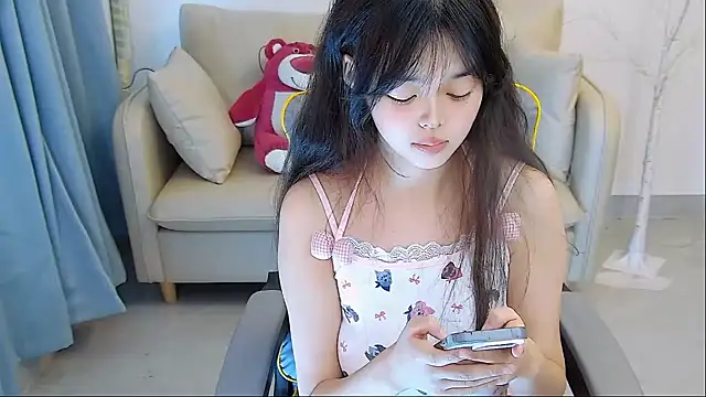 Snapshot of mango-a chatting on 12/29/24, 06:35 mango-a online show from 12/29/24, 06:35