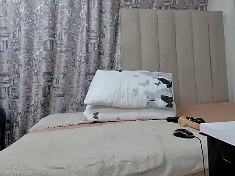 Pearl 00 online show from 01/30/25, 10:30