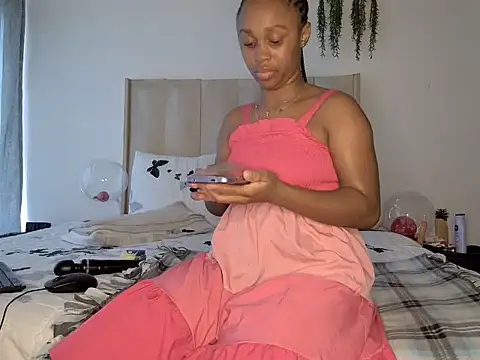 Pearl 00 online show from 03/04/25, 01:38