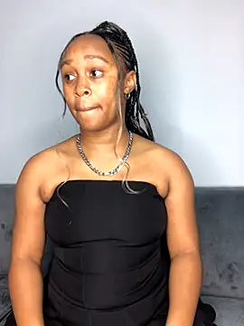 Pearl 00 online show from 09/28/25, 04:45