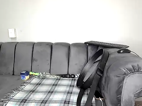 Pearl 00 online show from 11/24/25, 12:38