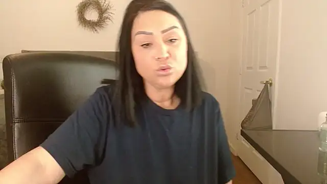 AlyssiaAmoreXO online show from 11/07/25, 07:47