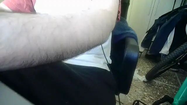 Snapshot of sbrodo96 chatting on 04/15/26, 08:53 sbrodo96 online show from 04/15/26, 08:53