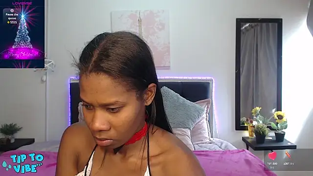 Snapshot of Brown_Pearl chatting on 12/22/24, 06:59 Brown Pearl online show from 12/22/24, 06:59