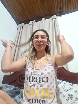 Scarlett Khan online show from 01/05/25, 04:04