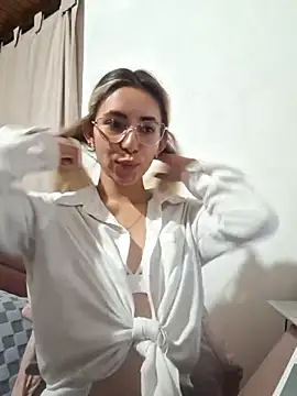 Scarlett Khan online show from 02/03/25, 04:04