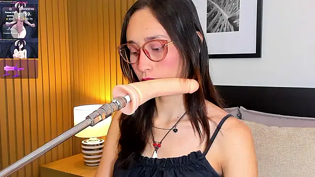 doll bella  online show from 03/18/26, 08:01